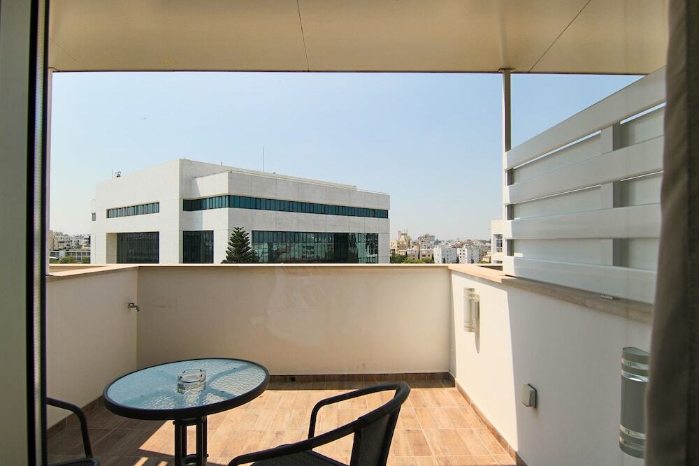 Никосия: Phaedrus Living Luxury Suite Nicosia 506