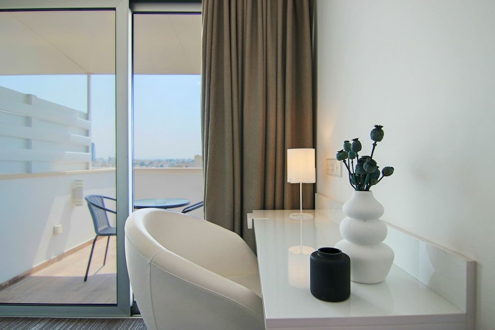 Никосия: Phaedrus Living Luxury Suite Nicosia 508