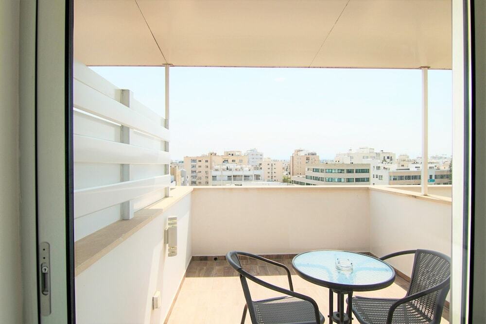 Никосия: Phaedrus Living Luxury Suite Nicosia 508