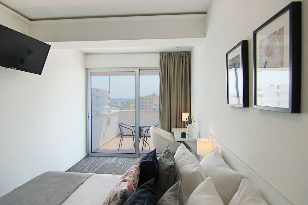 Никосия: Phaedrus Living Luxury Suite Nicosia 508