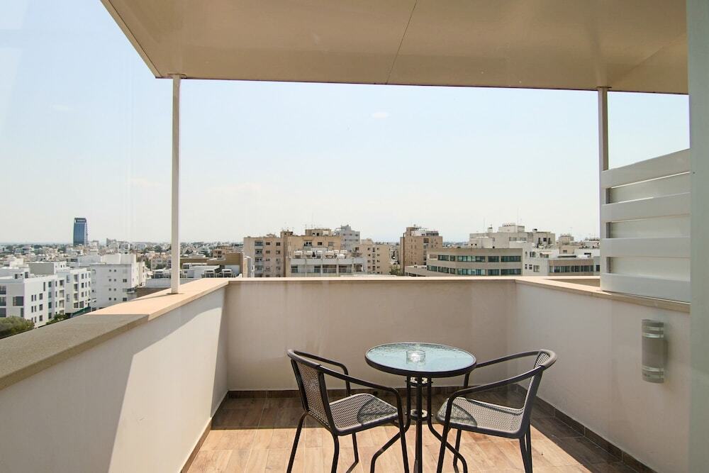 Никосия: Phaedrus Living Luxury Suite Nicosia 509