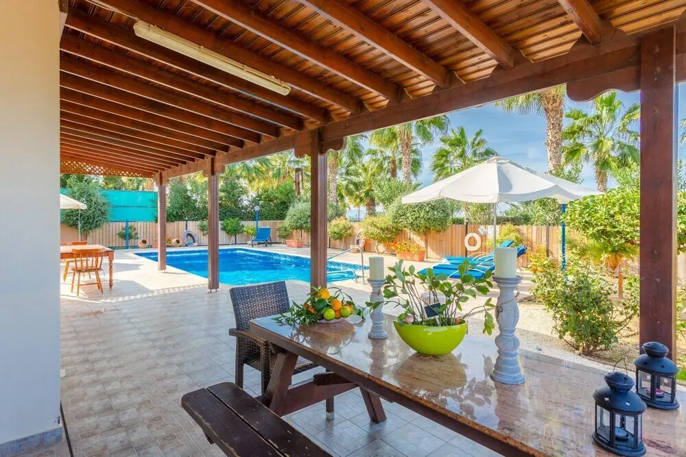 Аргака: Villa Jan Lui Large Private Pool Walk to Beach Sea Views A C Wifi Eco-friendly - 3296