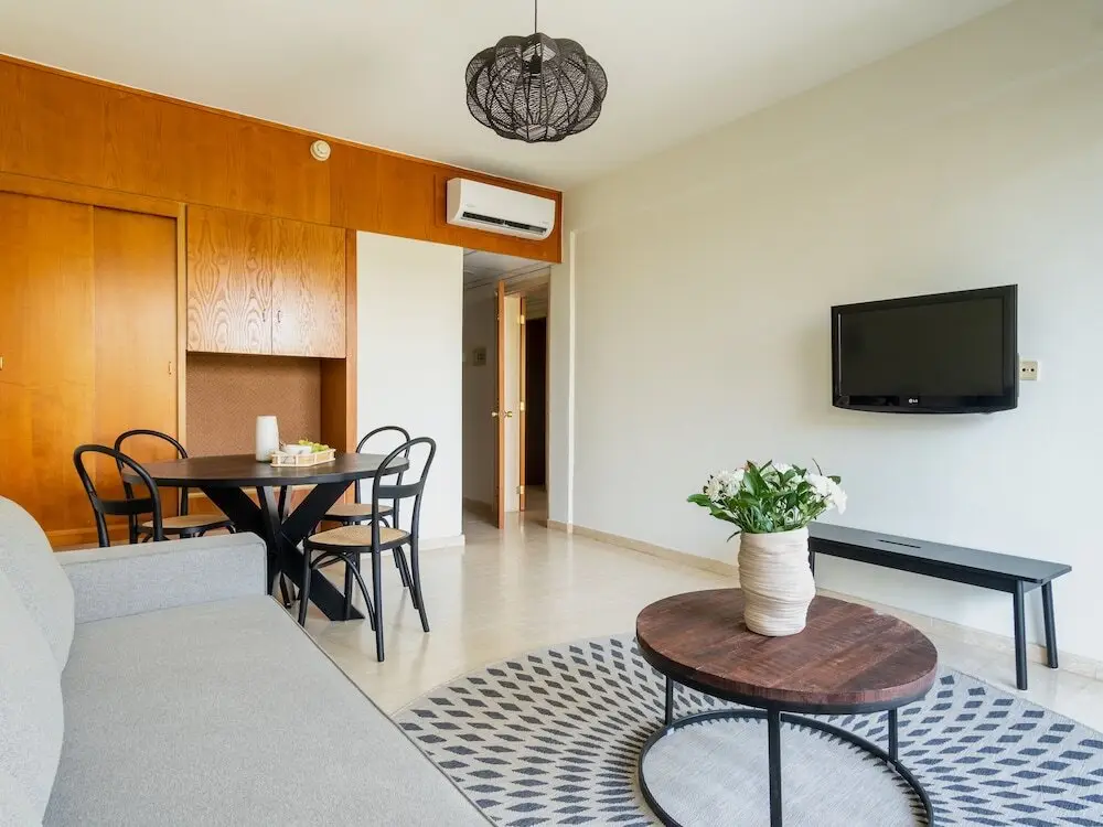 Гермасойя: 1 Bedroom Apartment With Balcony and Garden-view