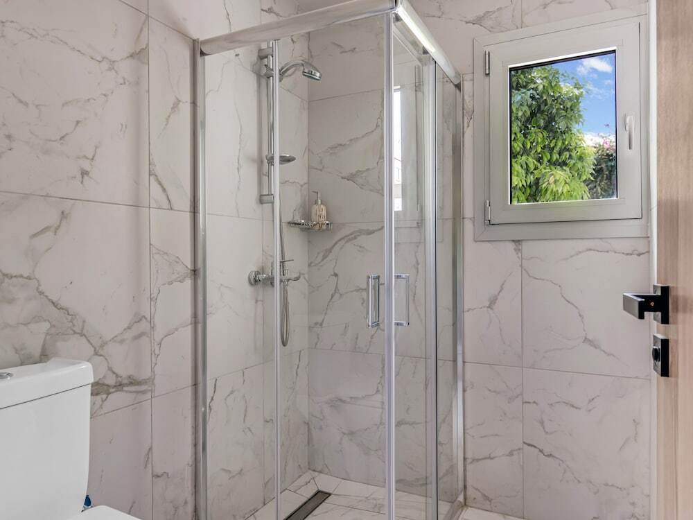 Ларнака: Sanders Crystal - Petite 2-bdr Apt w Terrace