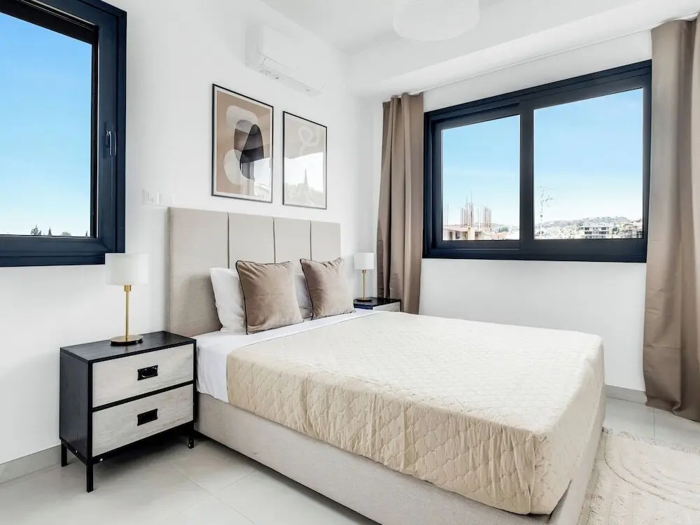 Айос-Атанасиос: Sanders Elgio - Neat 3-bdr Apt With Rooftop