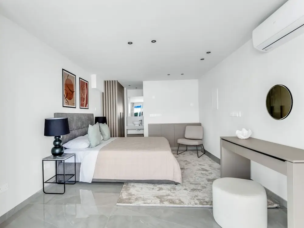 Ларнака: Sanders Crystal - Cool 2-bdr Apt w Terrace