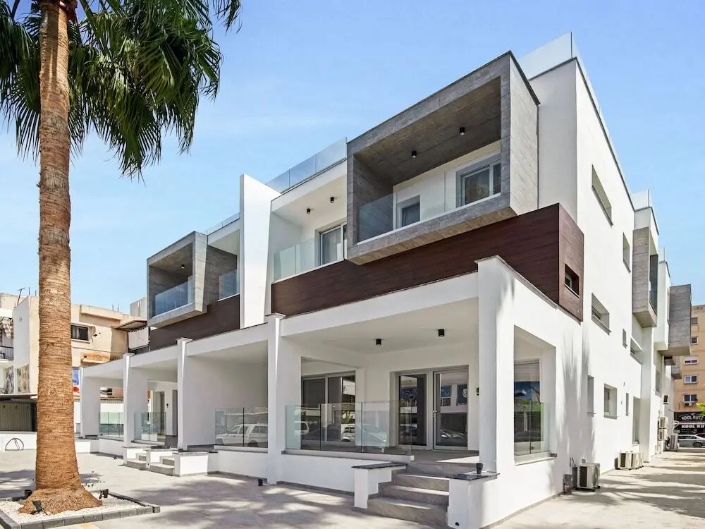Ларнака: Sanders Crystal - Neat 1-bdr Apt w City View