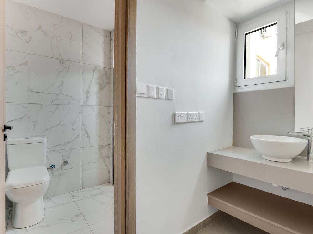 Ларнака: Sanders Crystal - Humble 1-bdr Apt w Balcony