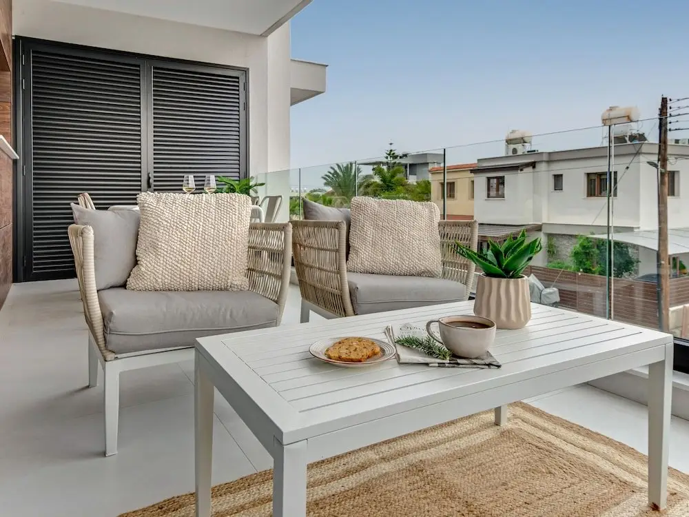 Айос-Атанасиос: Sanders Only - Lovely 1-bdr Apt With two Balconies