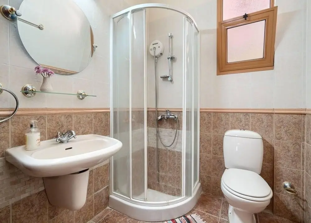 Милиу: Remarkable 5-bed Villa in Miliou Village Paphos