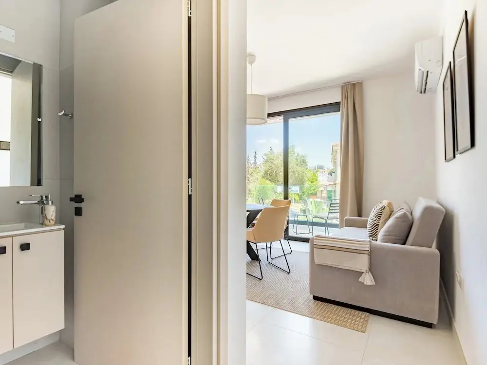 Айос-Атанасиос: Sanders Only - Enchanting Studio With Balcony