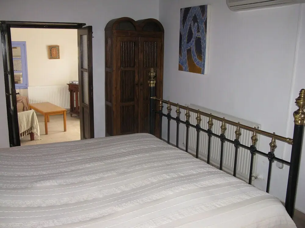 Точни: Danae House Ta Kent