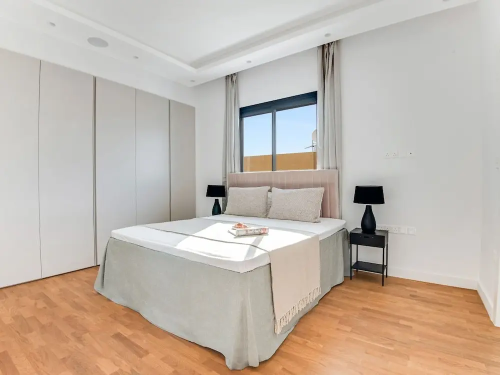 Лимассол: Sanders Crystal 2 - Petite 2-bdr Apt With Shared Rooftop