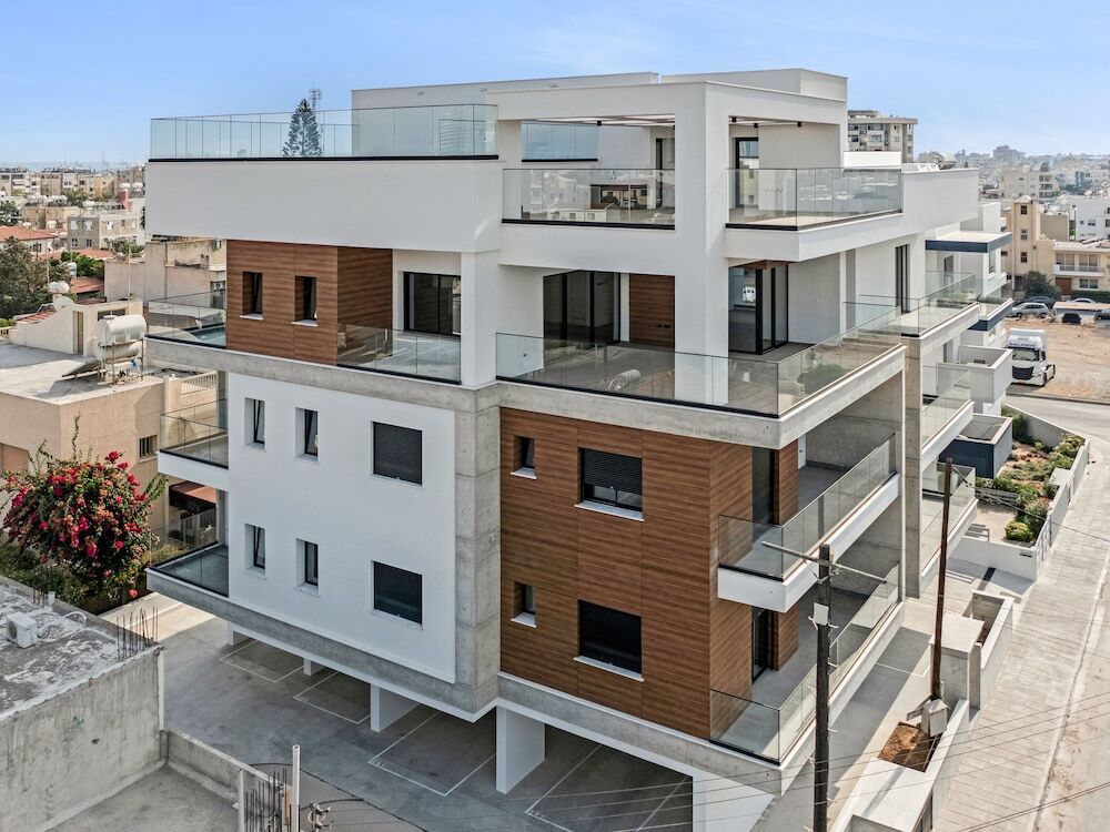 Sanders Crystal 1 Pleasant 3-bdr Apt With Shared Pool — фото 1