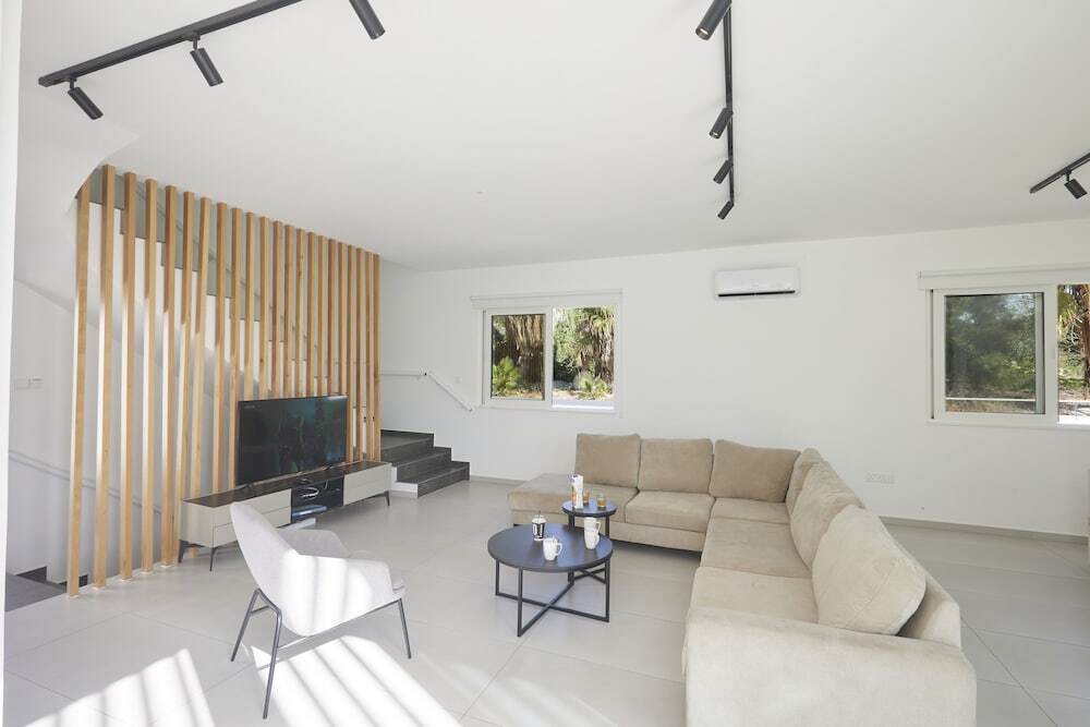Айя-Напа: New 5 Bedroom Villa With Pool in the Center of Ayia Napa l Kube Villa 4