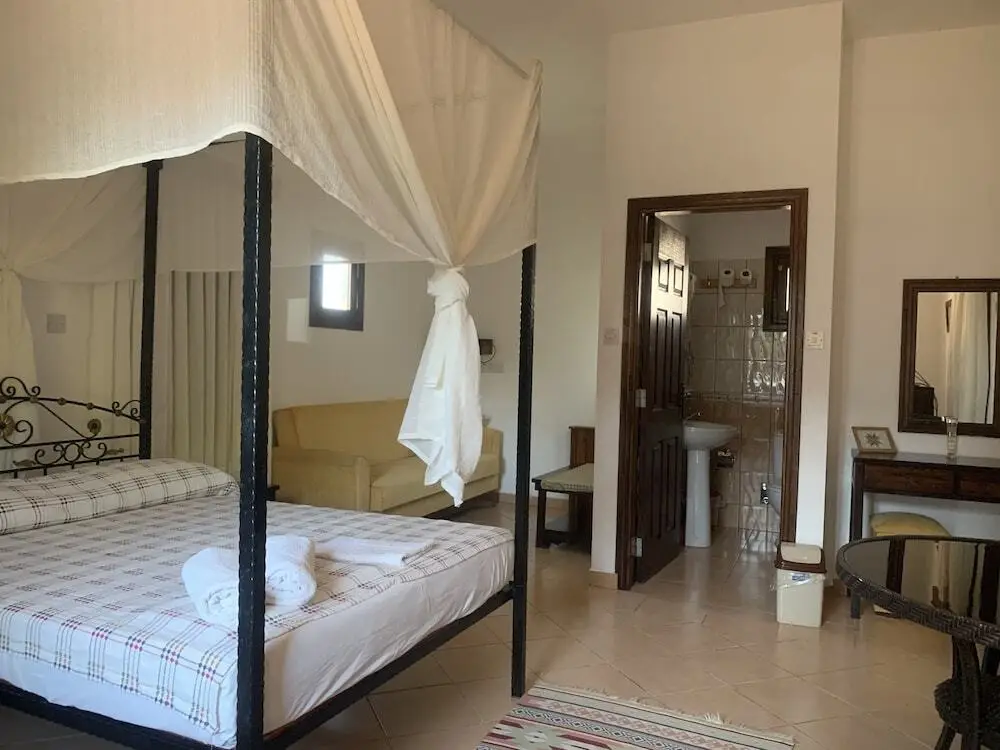Дипкарпаз: Villa Lembos Hotel