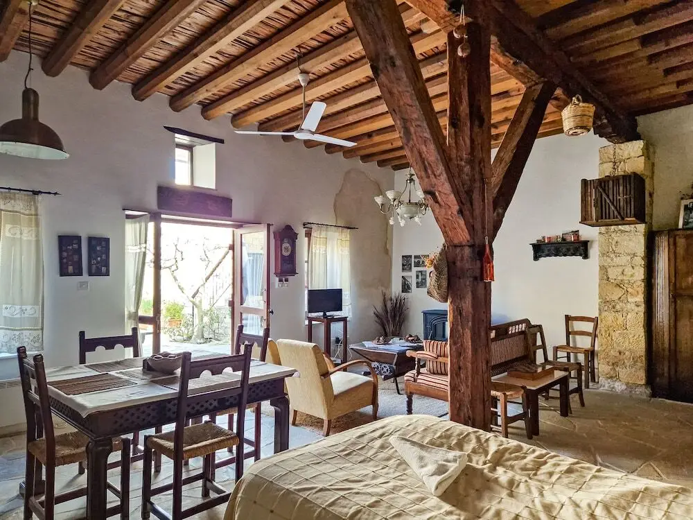 Васа: "sanders Village - Pleasant Studio w/ Garden View"