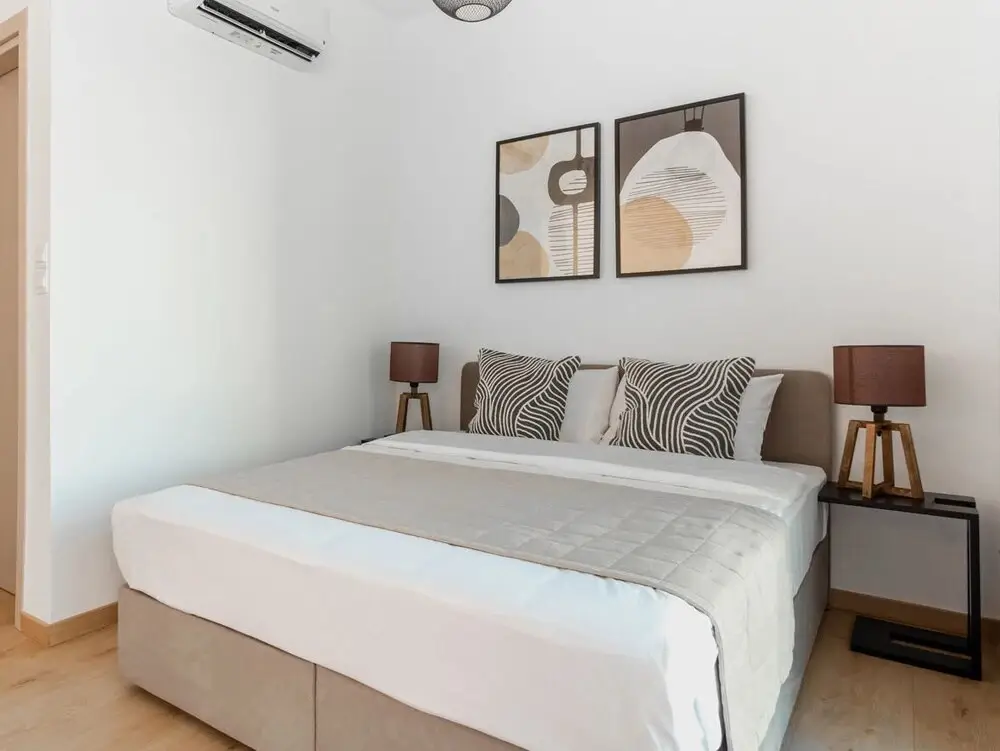 Эрими: Studio Apartment