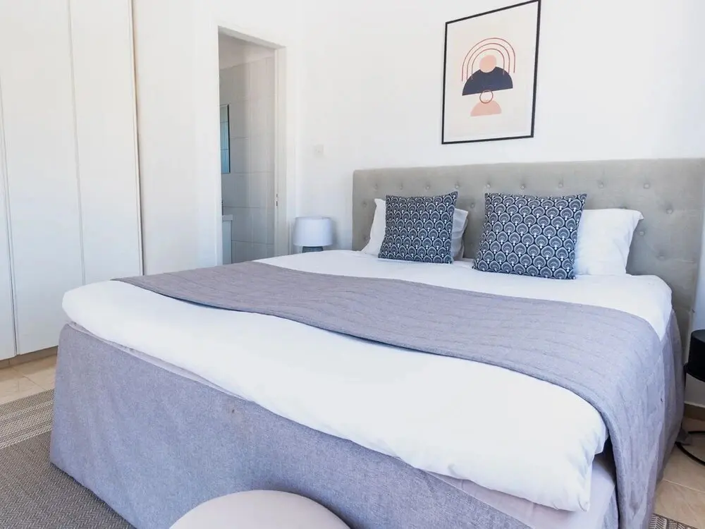 Эрими: Gorgeous Vacation Apartment With Balcony and Stunning Views 1C All Yours