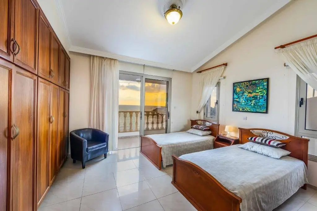 Пейя: Katina Beach Villa