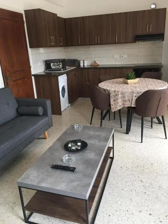 Друшиа: Christos Apartments