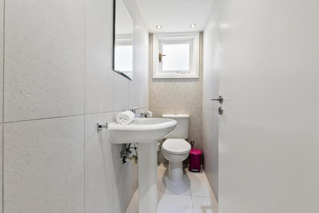 Куклия: 2 bedroom Apartment Avdimou with stunning sea views, Aphrodite Hills Resort
