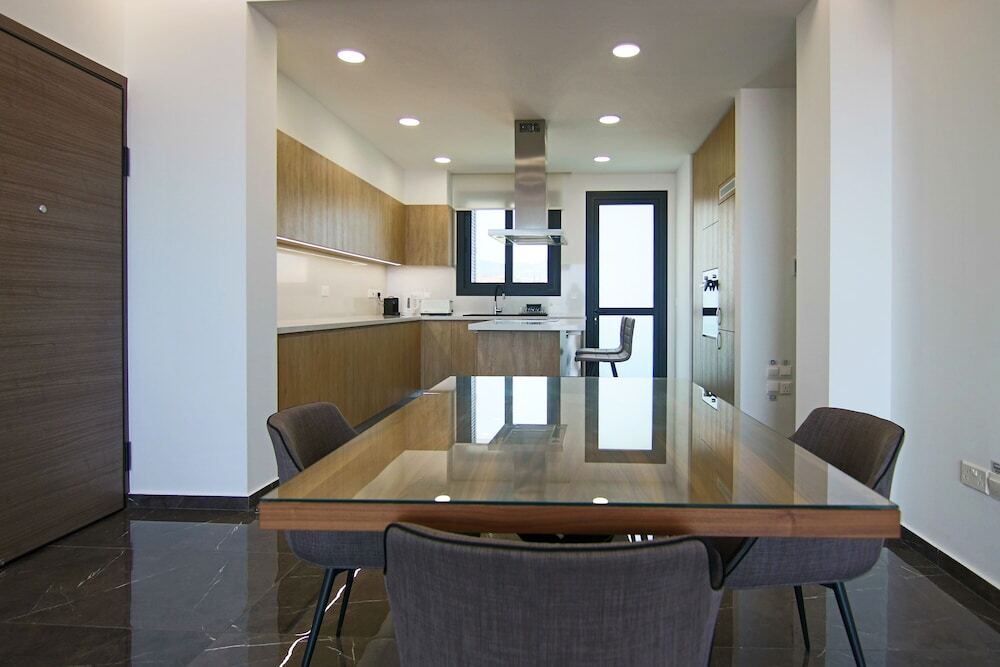 Айос-Атанасиос: Phaedrus Living: Sea View Anna Residence 302