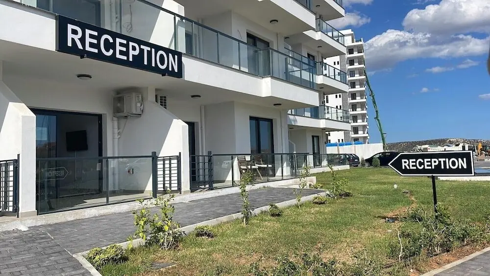 Дипкарпаз: Iona Pool Apartments