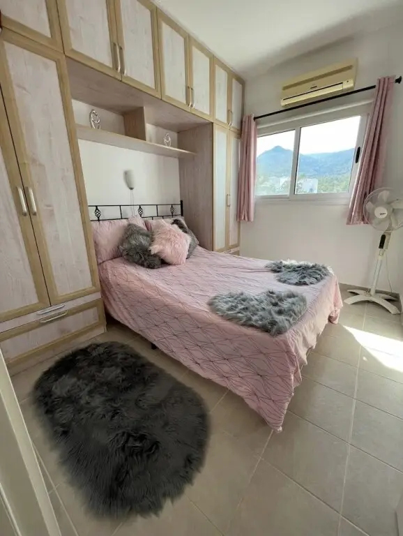 Аканту: Slimline Retreat Penthouse