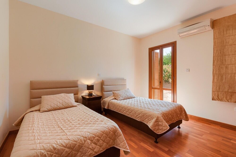 Aphrodite Hills Holiday Residences Superior Villas 3 Bedroom Superior Villa - 0383 — фото 1