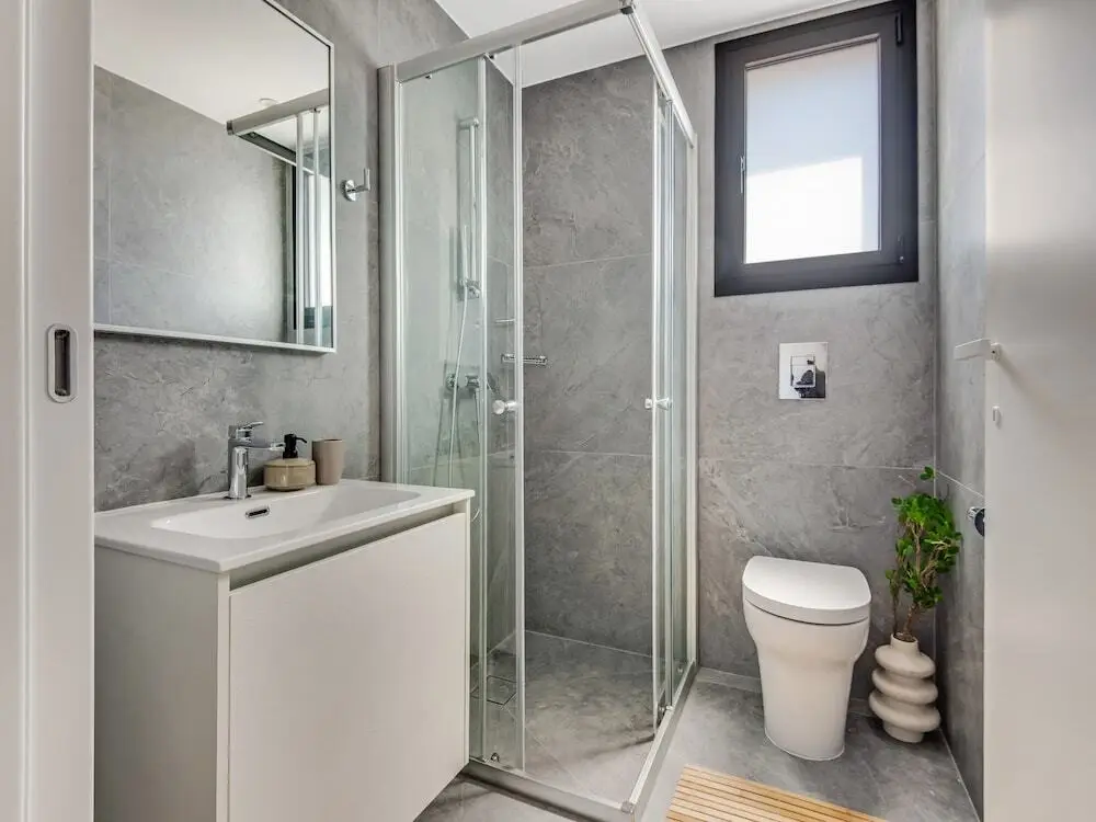 Лимассол: Sanders Crystal 2 - Lovely 2-bdr Apt With Shared Rooftop