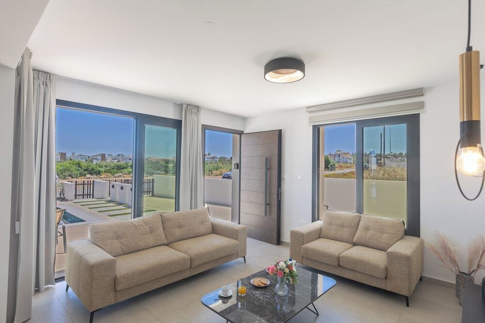 Паралимни: Protaras Holiday Villa Ti39