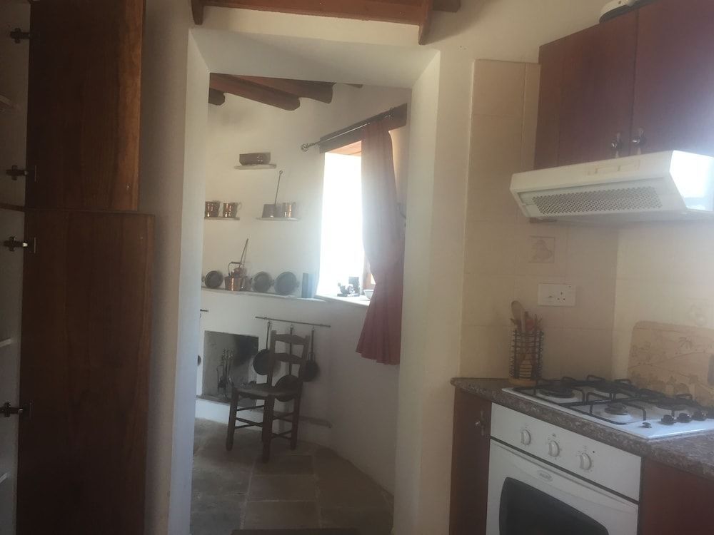 Масотос: Traditional Large Detached Village House wih Private Pool and Enclosed Courtyard