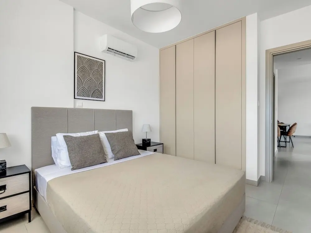 Айос-Атанасиос: Sanders Elgio - Pleasant 2-bdr Apt w Balcony