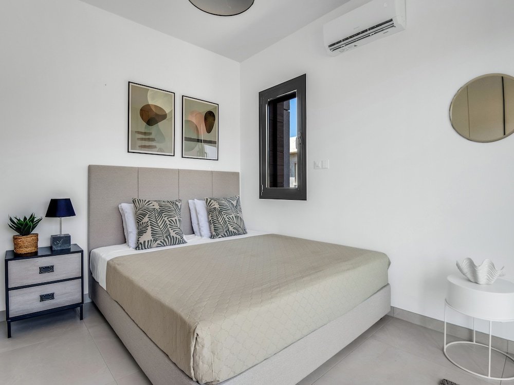 Айос-Атанасиос: Sanders Elgio - Cute 2-bdr Apt With Balcony
