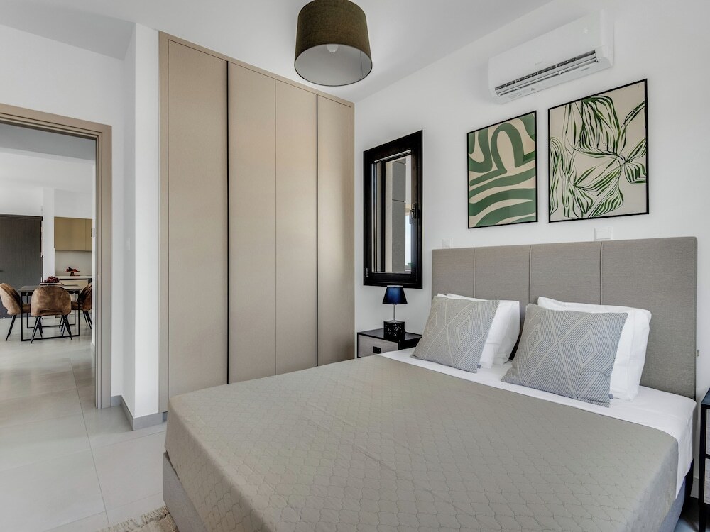 Айос-Атанасиос: Sanders Elgio - Cute 2-bdr Apt With Balcony