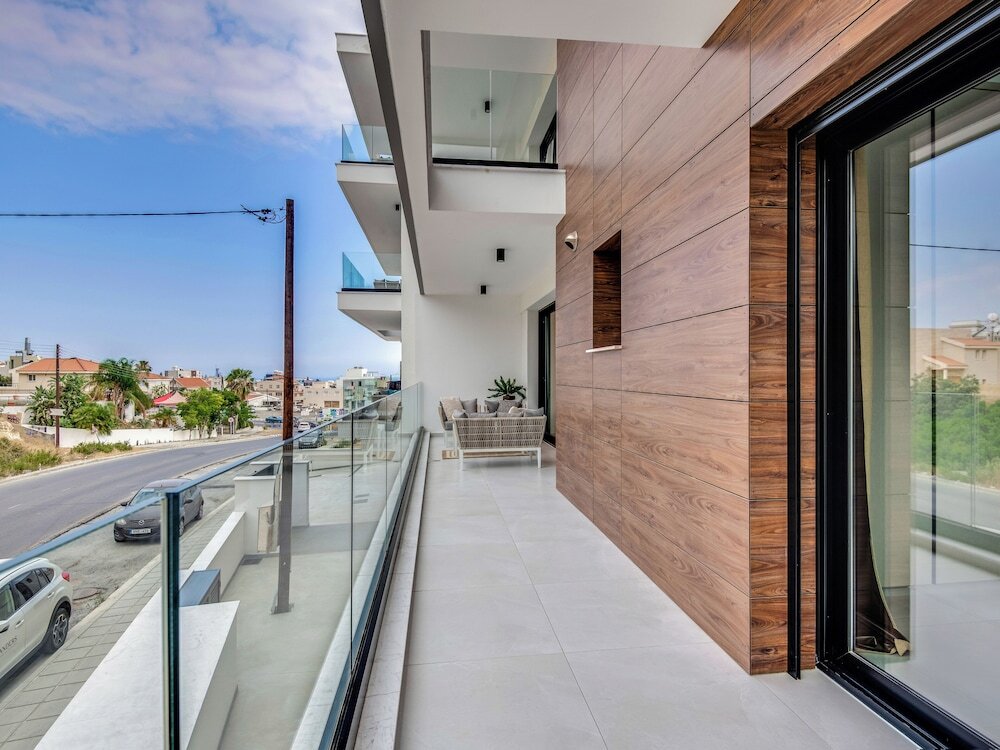 Айос-Атанасиос: Sanders Elgio - Cute 2-bdr Apt With Balcony
