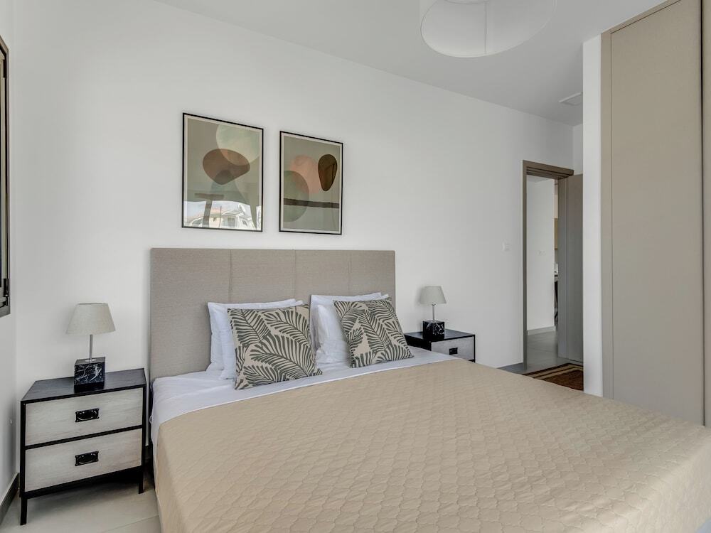 Айос-Атанасиос: Sanders Elgio - Delightful 2-bdr Apt With Balcony