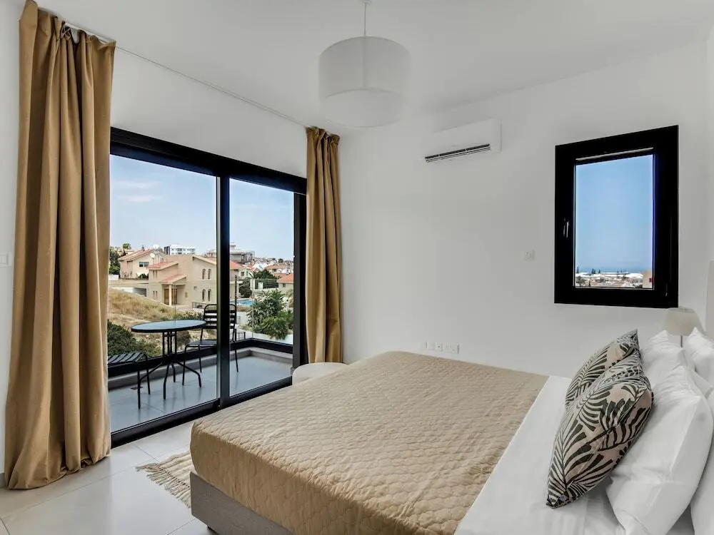 Айос-Атанасиос: Sanders Elgio - Delightful 2-bdr Apt With Balcony