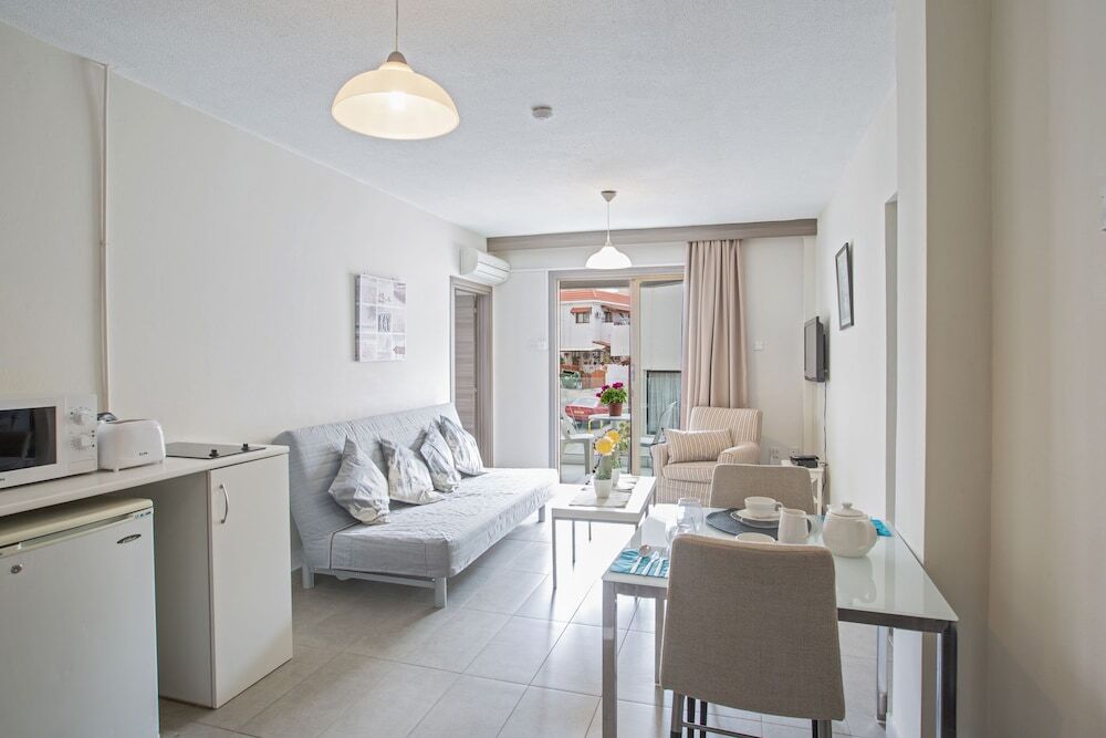 Айя-Напа: Ayia Napa Holiday Apartment So10