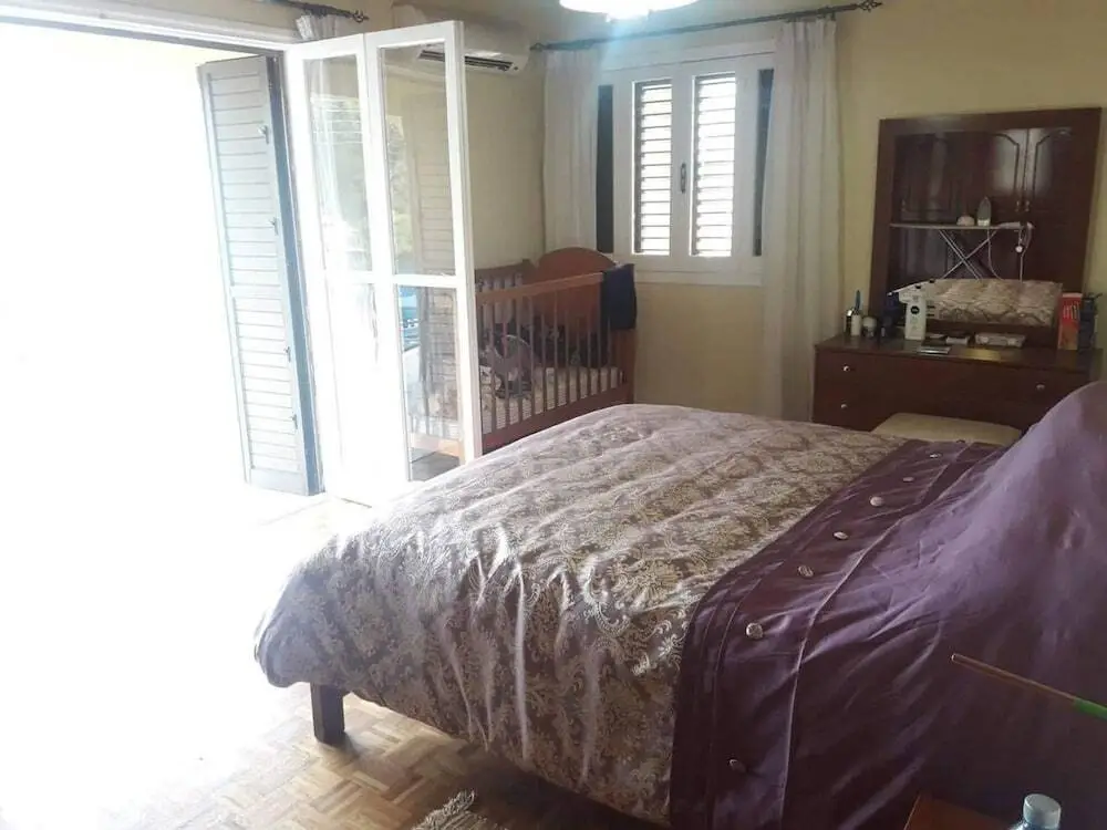 Дромолаксия: Immaculate 4-bed Apartment in Larnaca