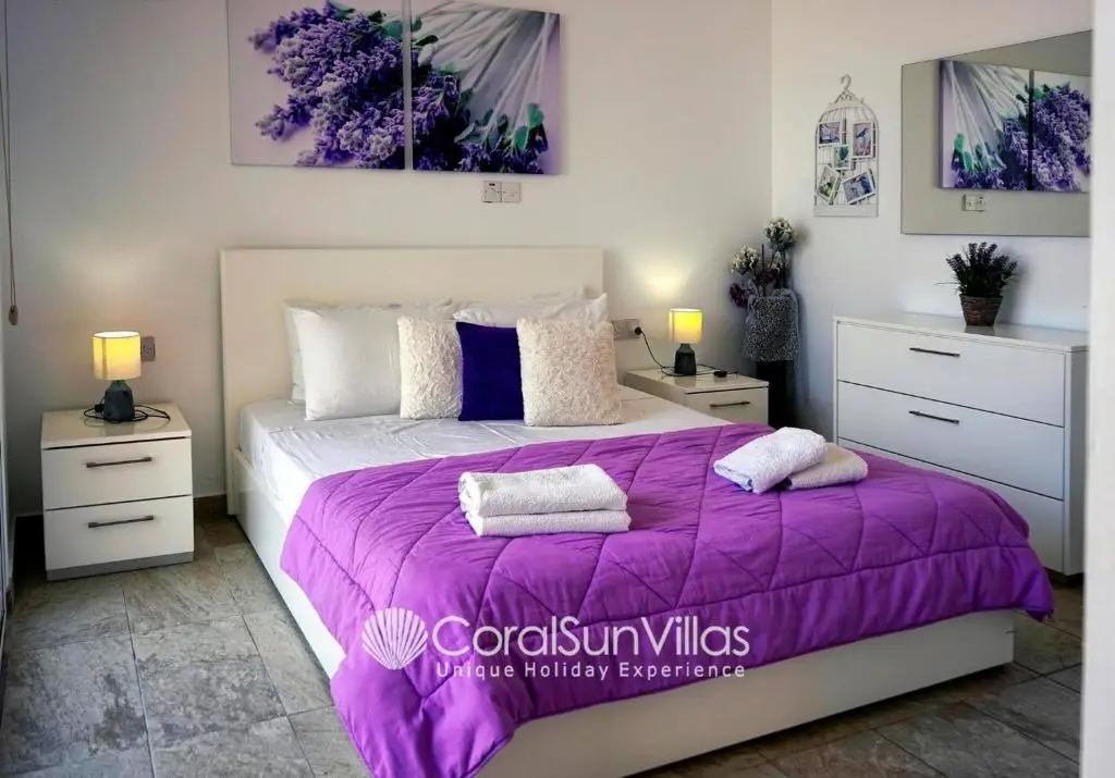 Пейя: Impressive Villa Exclusive Sea Caves Walk to Taverns Sleeps 11 Ref 507