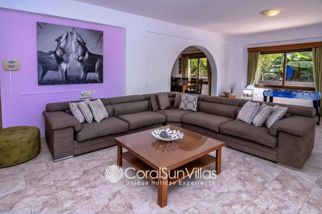 Пейя: Impressive Villa Exclusive Sea Caves Walk to Taverns Sleeps 11 Ref 507