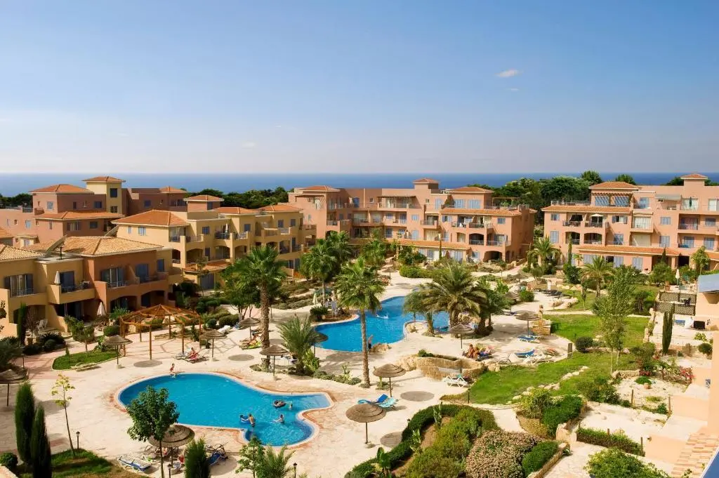 Пафос: Comfortable 2 bedroom apartment in popular Limnaria Gardens