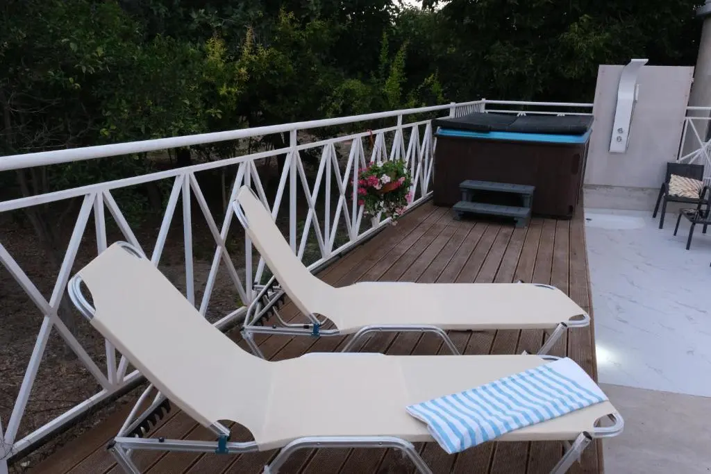 Пафос: Luxury Fani House Next to Harbor area with Jacuzzi