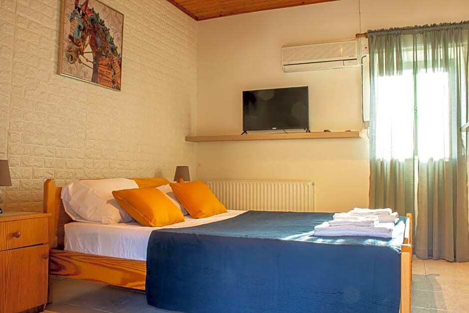 Какопетрия: New Okella Hotel at Saittas