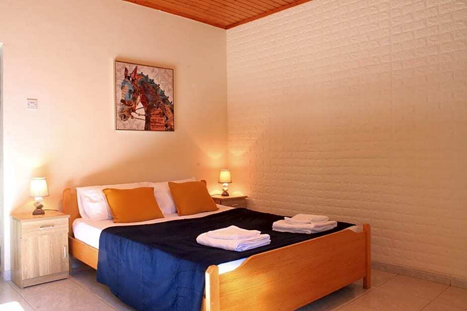 Какопетрия: New Okella Hotel at Saittas