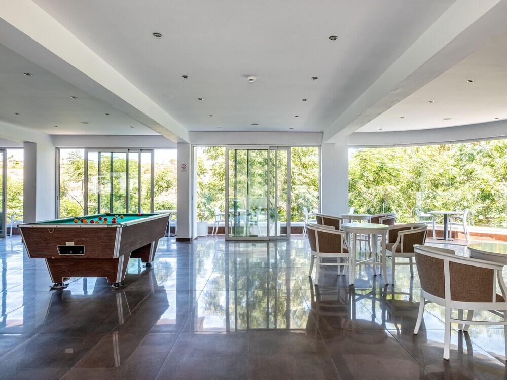 Айя-Напа: Rio Gardens - Inviting 1-bdr Apt w Balcony