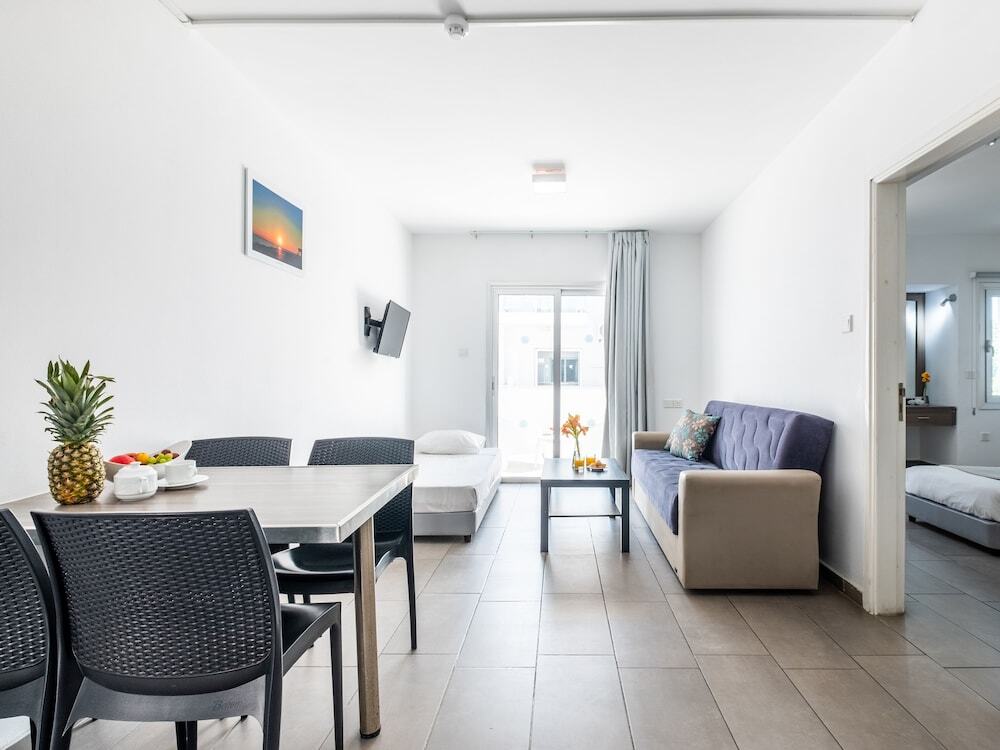Айя-Напа: Rio Gardens - Inviting 1-bdr Apt w Balcony