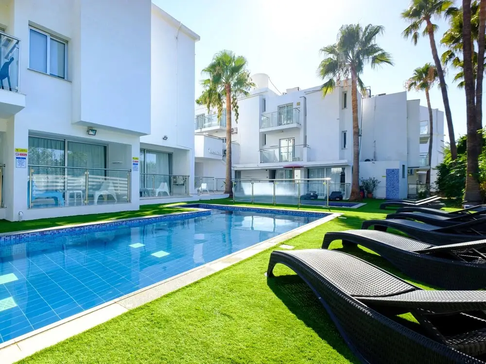 Айя-Напа: Rio Gardens - Warm 1-bdr Apt w Balcony